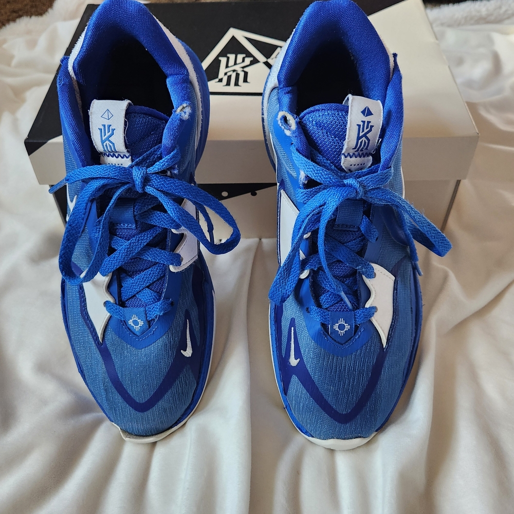 Nike Kyrie Blue Sneakers
